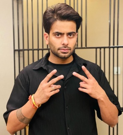 '8 Raflan': Punjabi singer Mankirt Aulakh accused of ‘defaming legal profession through his songs; case filed against him in Chandigarh court