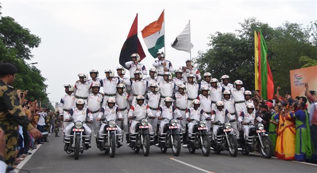 Thrilling spectacle by BSF daredevils