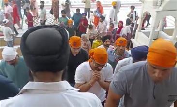 Aamir Khan visits Golden Temple a day before release of 'Laal Singh Chaddha'
