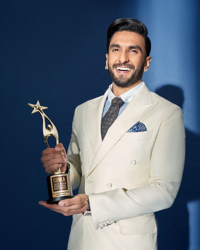 SIIMA has awarded Ranveer Singh with the Most Loved Hindi Actor In South India trophy