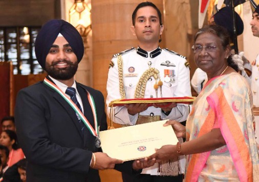 Shahkot lad gets NSS award for ‘selfless’ social service