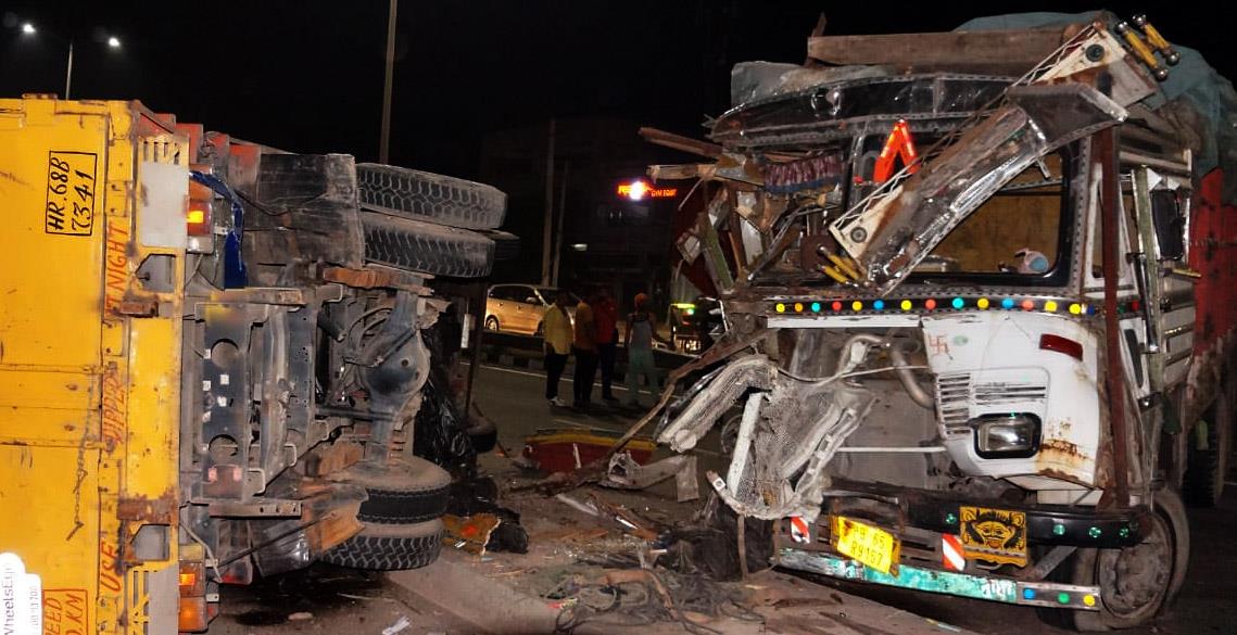 4 hurt as two trucks collide near Dera Bassi
