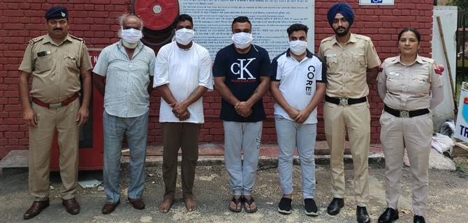 38-yr-old con man held for duping Chandigarh girl of Rs 75 lakh