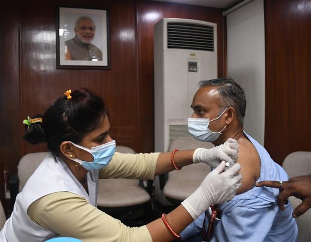 India logs more than 7,000 new covid infections, 25 deaths