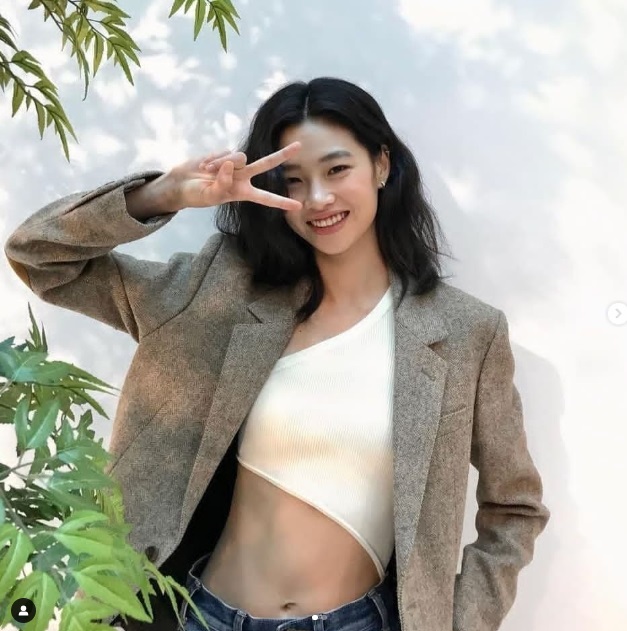 Squid Game' Actress Jung Ho-Yeon Gains 14.6 Million Instagram Followers  Since Her Netflix Debut