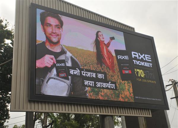 Billboards along roads a threat to commuters in Amritsar