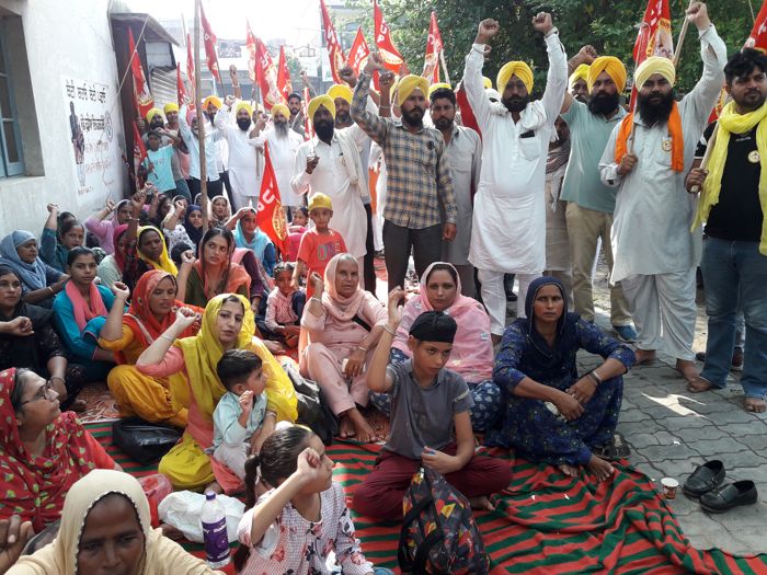 PWD contract workers sit on 2-day dharna