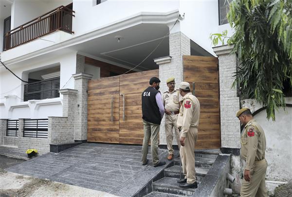 Jammu: SIA raids in 2 districts to probe cop's terror links