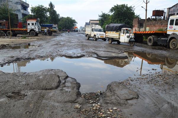 Ludhiana: Main Focal Point Road in pathetic condition