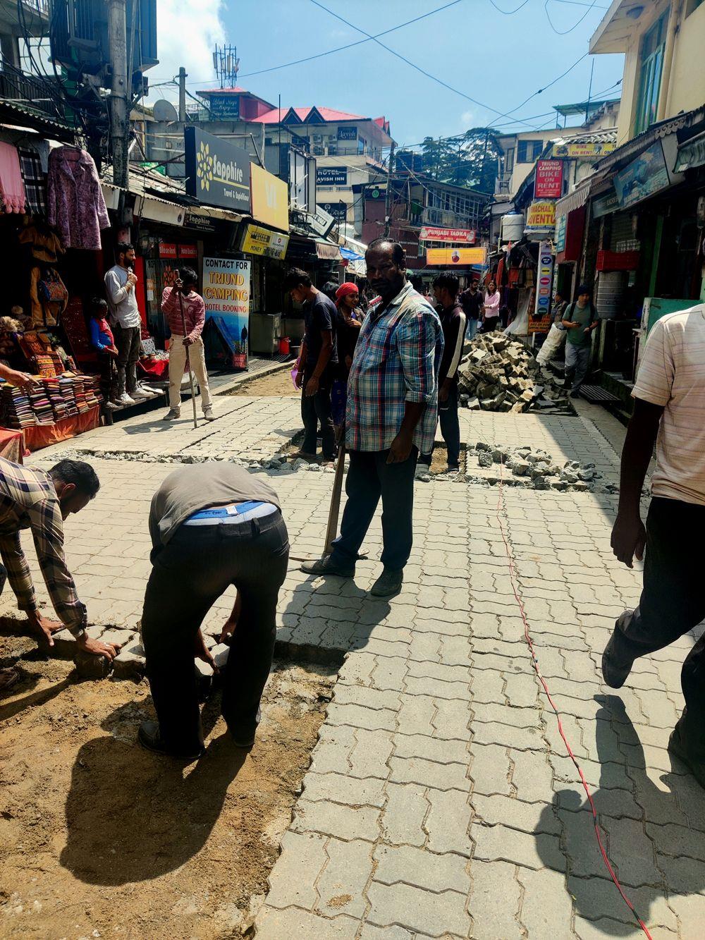 McLeodganj hoteliers resent digging of streets