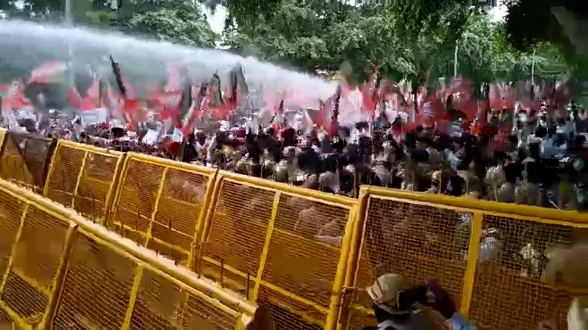 Chandigarh Police use water cannon against BJP leaders holding counter-protest against Punjab govt