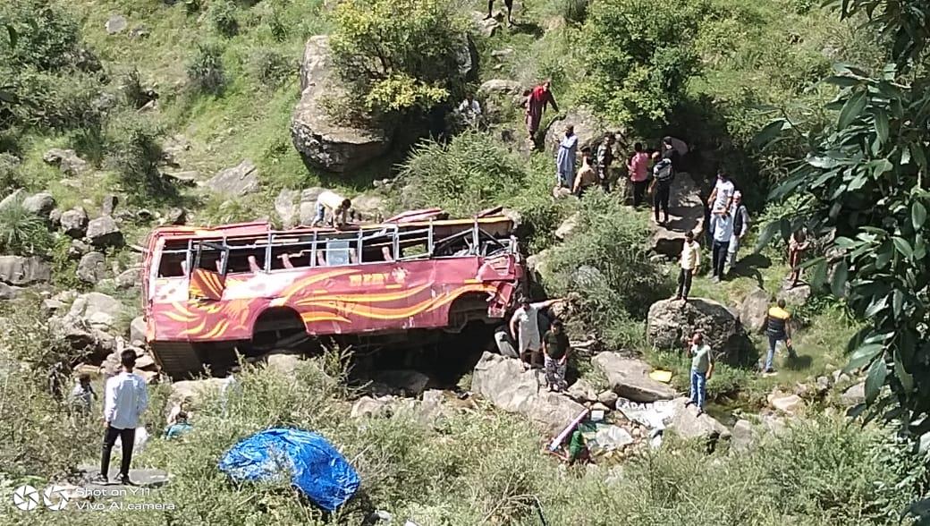 4 killed, 15 injured as bus rolls down hill in J-K's Rajouri