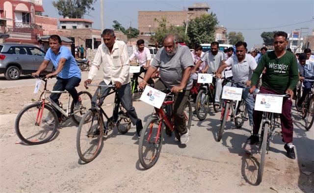 Abohar Mayor leads swachhta bicycle rally