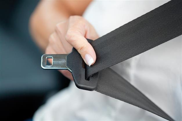 Alarm for rear seat belts to be mandatory: Nitin Gadkari
