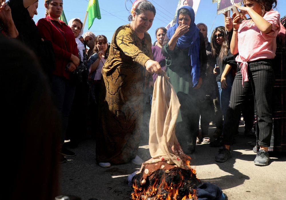 Iran forces strike Kurdish groups in Iraq