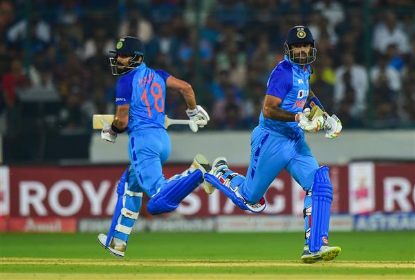 3rd T20I: Virat Kohli and Suryakumar set up series-clinching win over Australia