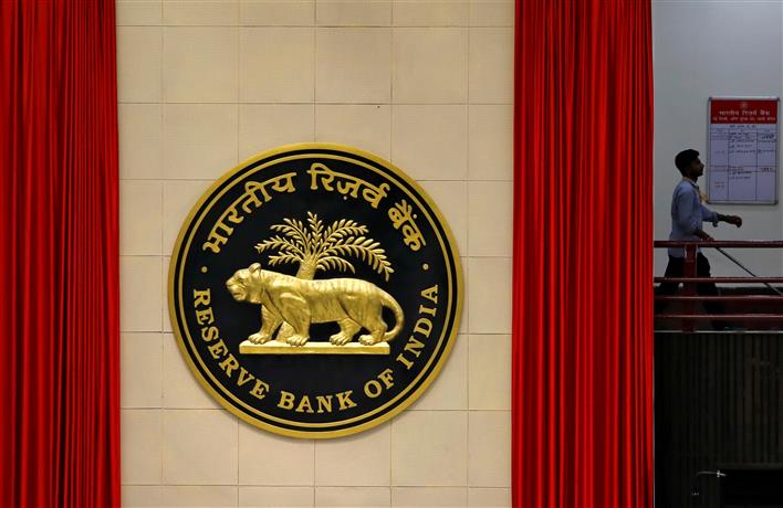 RBI bars Mahindra Financial Services from loan recovery through third party agents