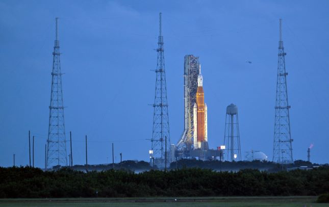 Fuel leak disrupts NASA’s 2nd shot at launching moon rocket