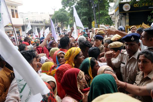 MGNREGA workers protest at Haryana CM’s office in Karnal