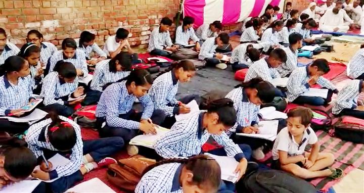 Haryana Govt trying to destroy school education: AAP