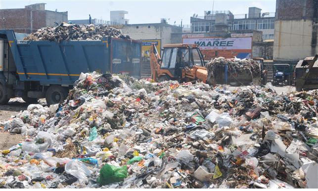 Karnal civic body faces residents' wrath over poor waste management