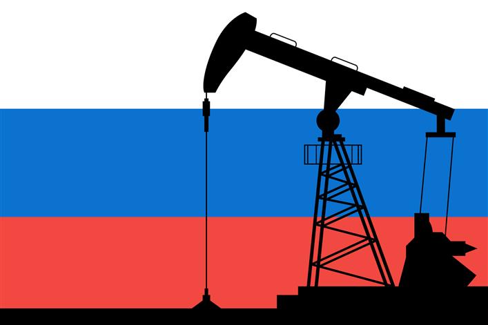 To beat G-7 oil cap, Russia offers long-term crude supply at low rates