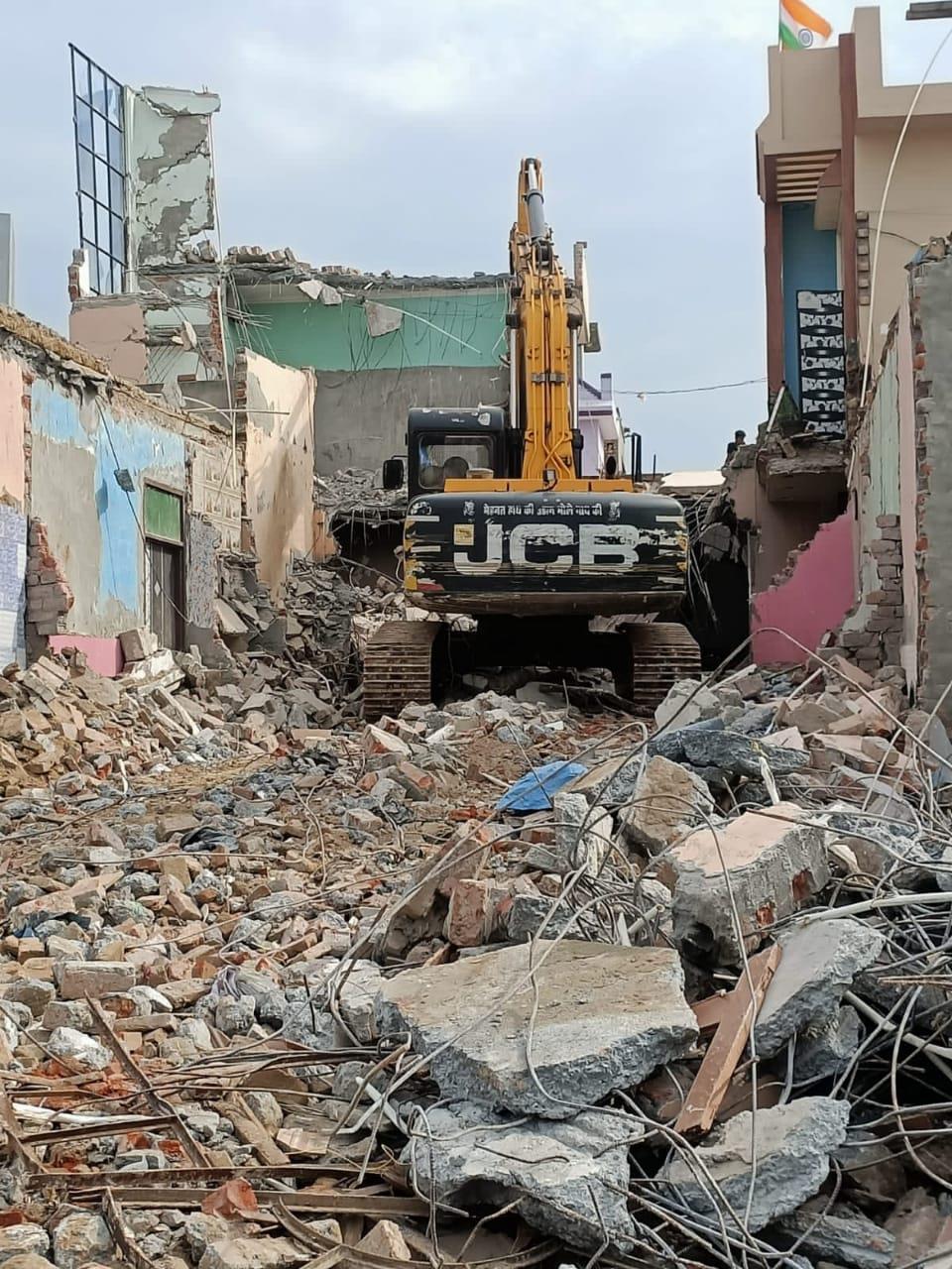 'Illegal' properties of peddlers demolished in Hisar, Karnal
