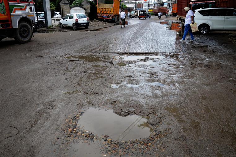 Transport Nagar roads cry for attention