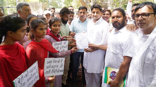 Ahead of bypoll, school education hot issue in Adampur segment