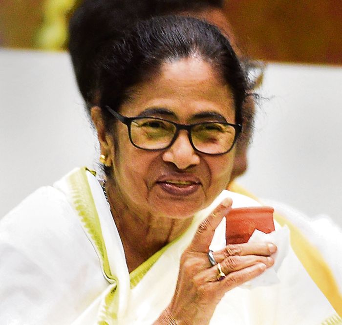 Will join hands with Nitish Kumar to oust BJP: Mamata Banerjee