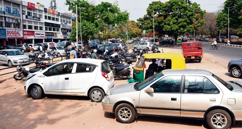 Haphazard parking creates traffic problem in Nakodar