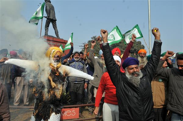 Amritsar: Farmers demand action against Zira liquor manufacturing unit