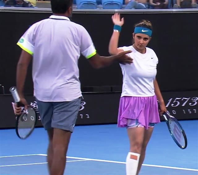 Sania Mirza fares well, reaches mixed doubles final