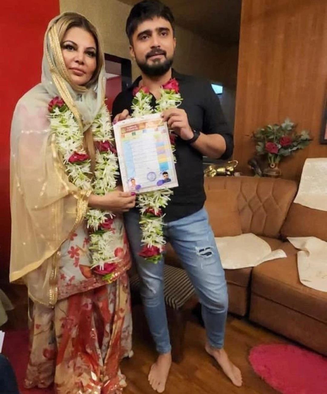 Pictures of Rakhi Sawant, Adil Khan's 'court wedding' go viral