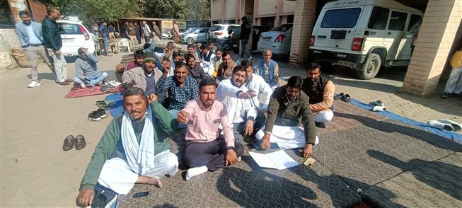 Sarpanches protest e-tendering  of panchayat works across Haryana