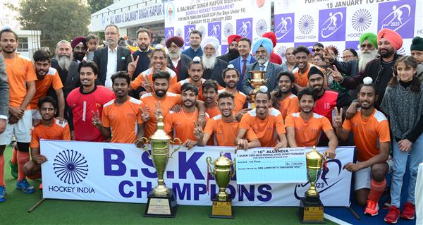 Local govt school lift Balwant Singh Kapur hockey trophy