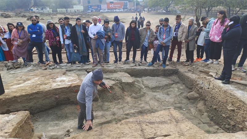 Archaeologists resume excavation at Rakhigarhi