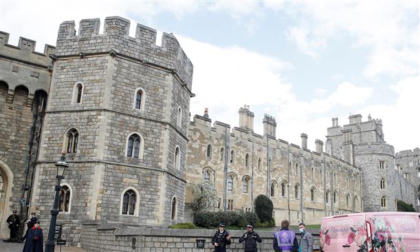 Sikh family alleges racial discrimination at Windsor Castle, threatens legal action UK government