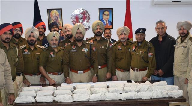 Army personnel, aide held with 31-kg heroin in Fazilka; consignment smuggled from Pakistan