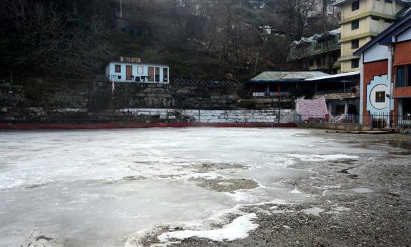Shimla ice-skating rink losing sheen due to vagaries of weather - The Tribune India