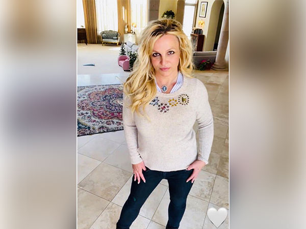 Britney Spears says her privacy was invades as fans called police to her house