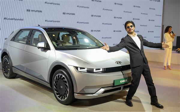 Auto Expo 2023: Electric vehicles steel the limelight on Day 1