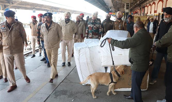Ahead of R-Day, police carry out massive search op across region