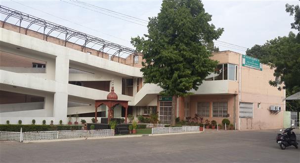 Shri Dhanwantry Ayurvedic College, Chandigarh, pupils to assist 80+ residents