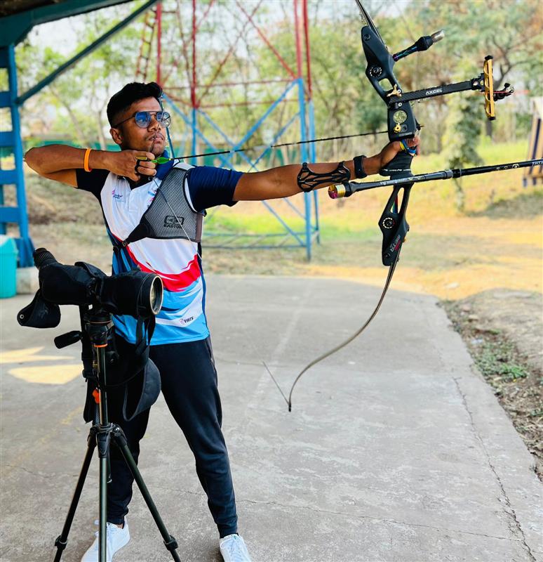 Armyman Dhiraj Bommadevara on target, breaks WR in archery trials