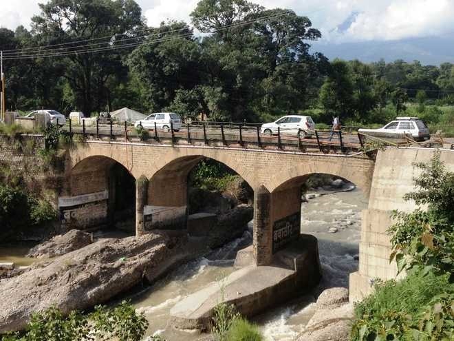 Bridges on Pathankot-Mandi NH century old, face neglect