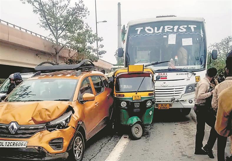 On education trip, 24 students hurt in Delhi accident