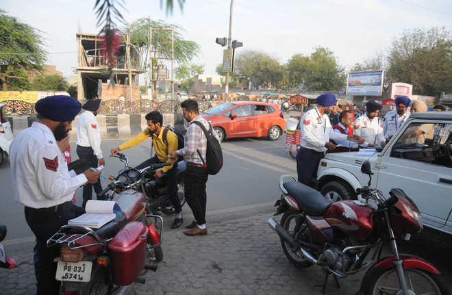 Traffic police need encroachment-free roads, personnel to regulate flow of traffic