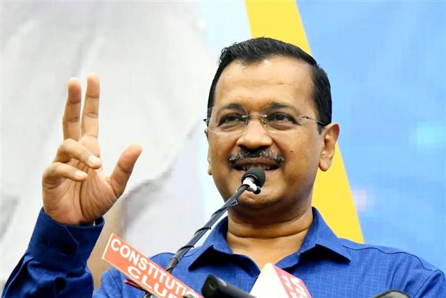 Arvind Kejriwal asks Delhi L-G to pay attention to improving city's law and order