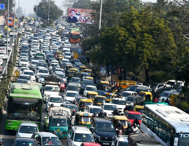 Commuters face long jams as Delhi rehearses for Republic Day Parade